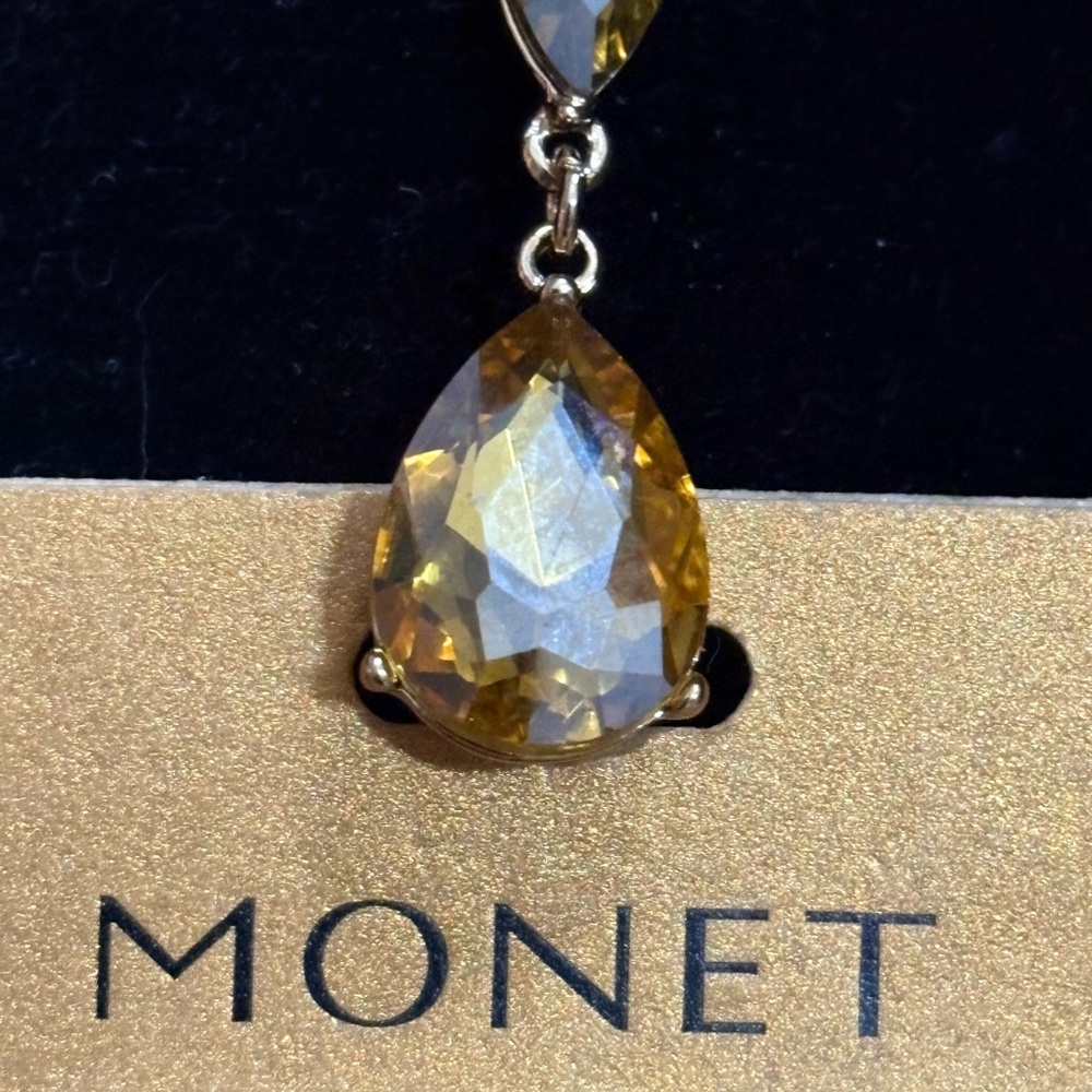 MONET VINTAGE ART NECKLACE